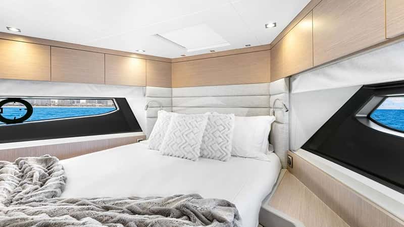 DONE DEAL 21m motor yacht charter, photo 8