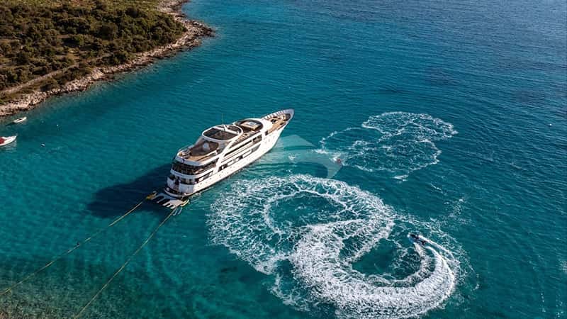 KARIZMA 48m motor yacht charter, photo 5