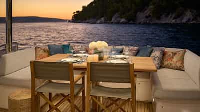Deck Dining