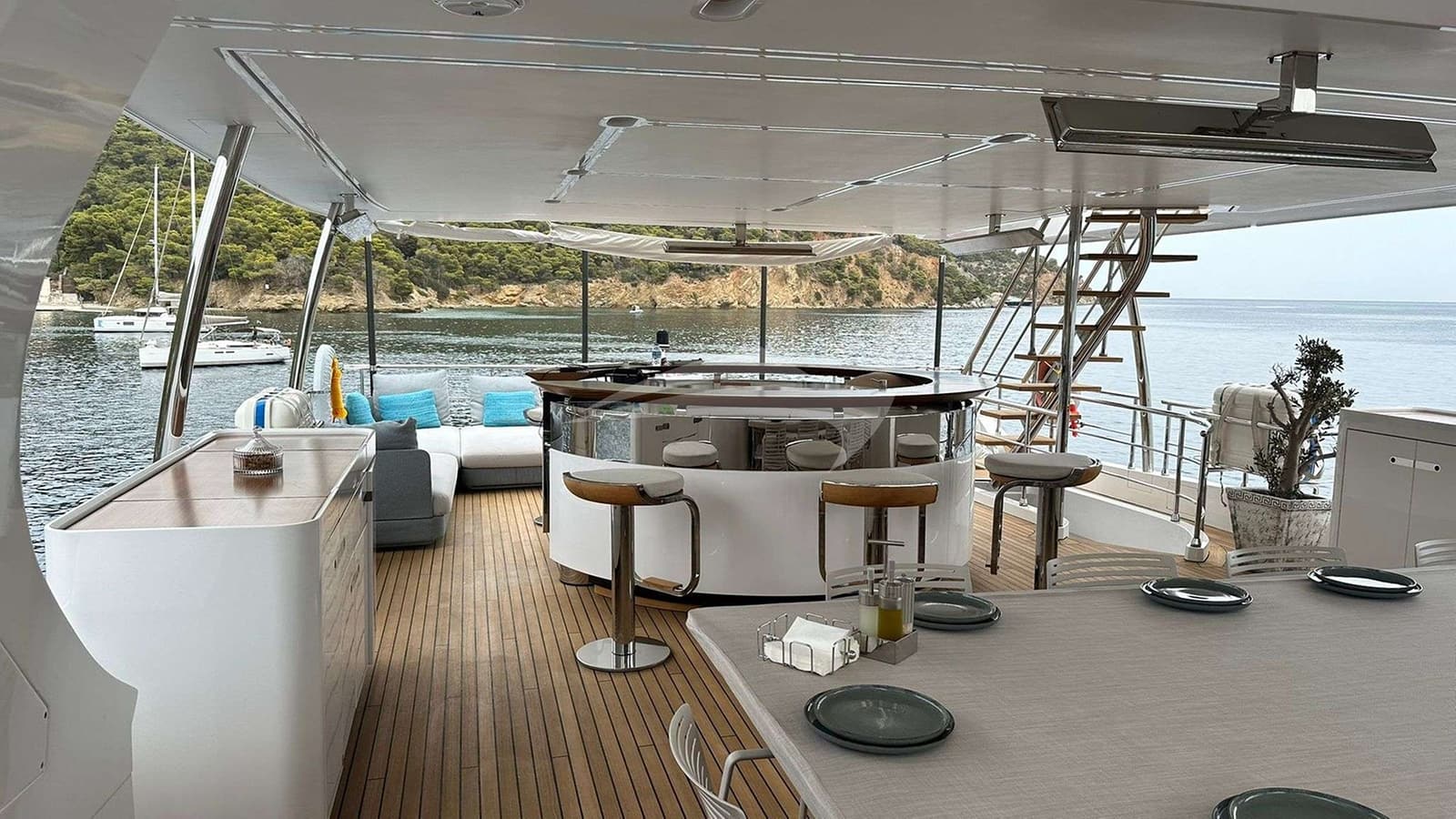 PURA VIDA, photo from the yacht portfolio 15
