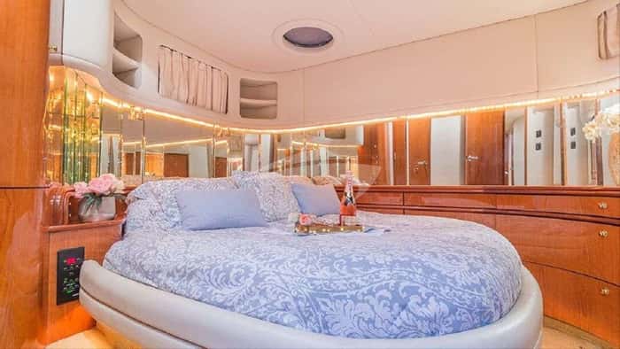 DANCING QUEEN 16m motor yacht charter, photo 4