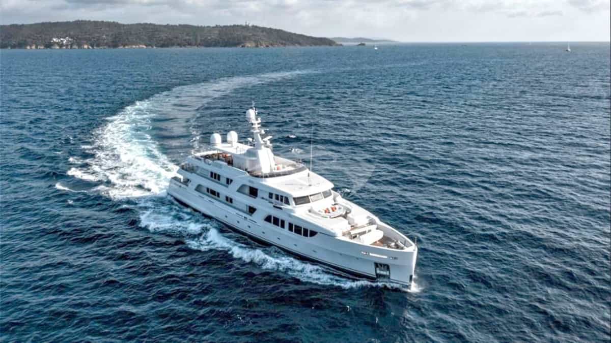 KADIMO'S Yacht Charter - 2015 Codecasa Motor Yacht