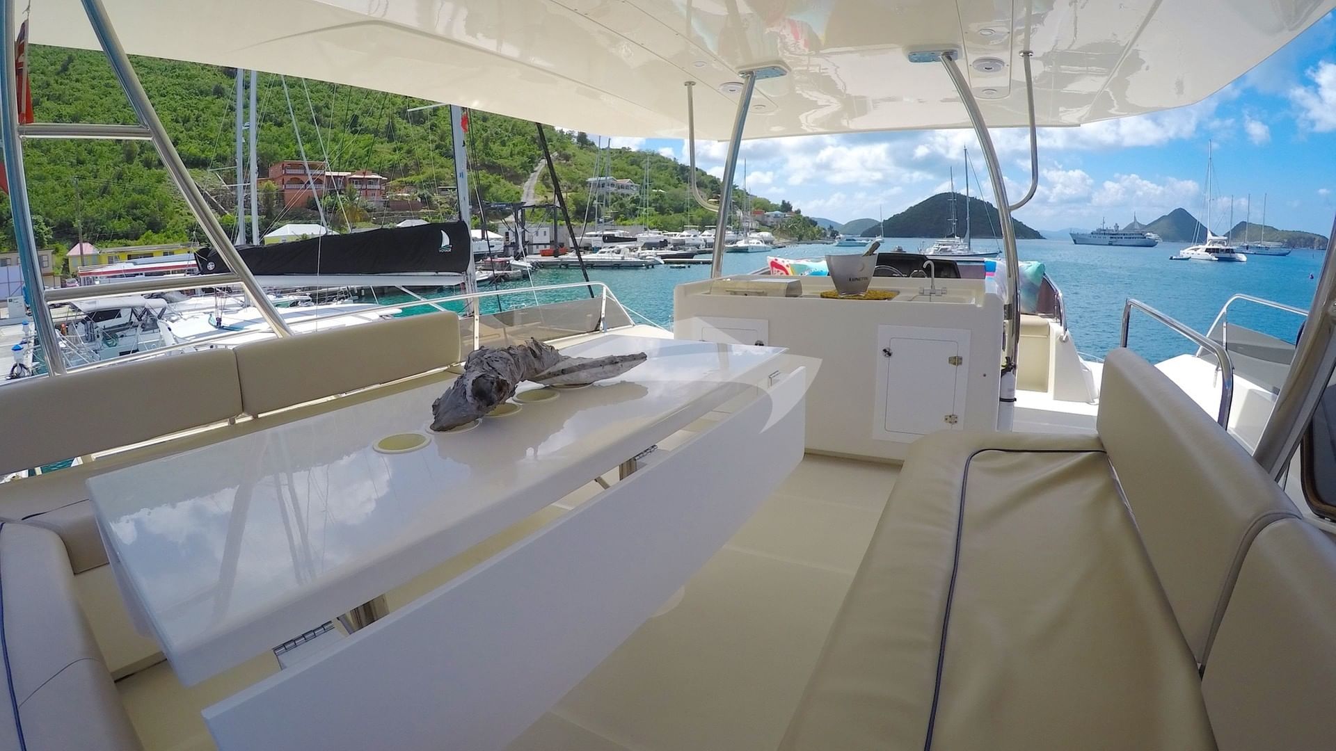 Flybridge seating, looking forward