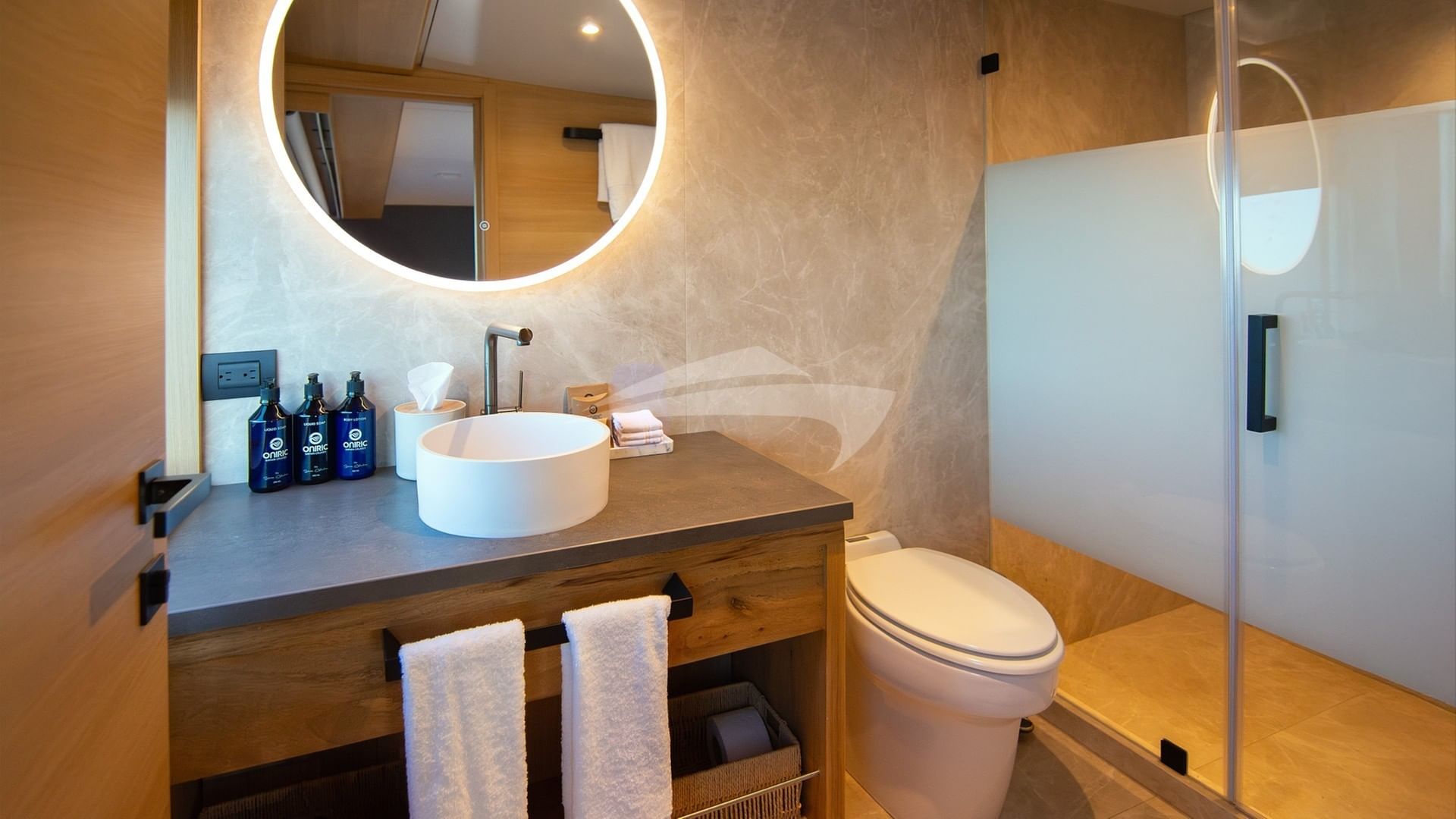 Tribute Panorama Suite Bathroom