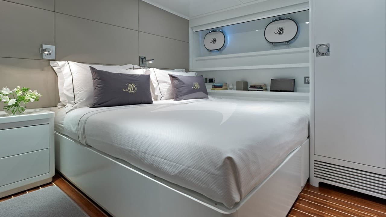 HEAVENLY DAZE, photo from the yacht portfolio 6