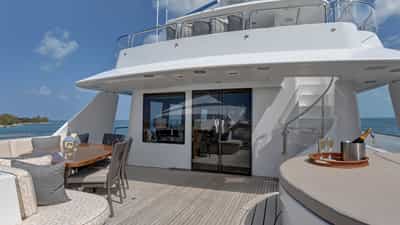 Upper deck
