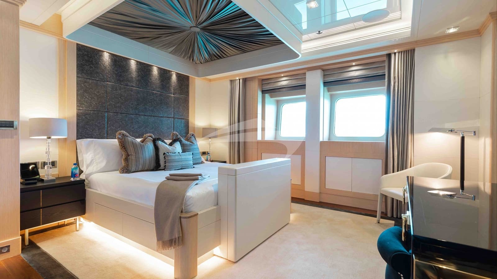 QUANTUM OF SOLACE, photo from the yacht portfolio 25