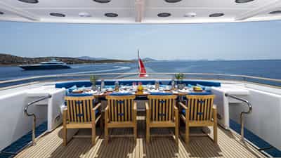 Upper Deck