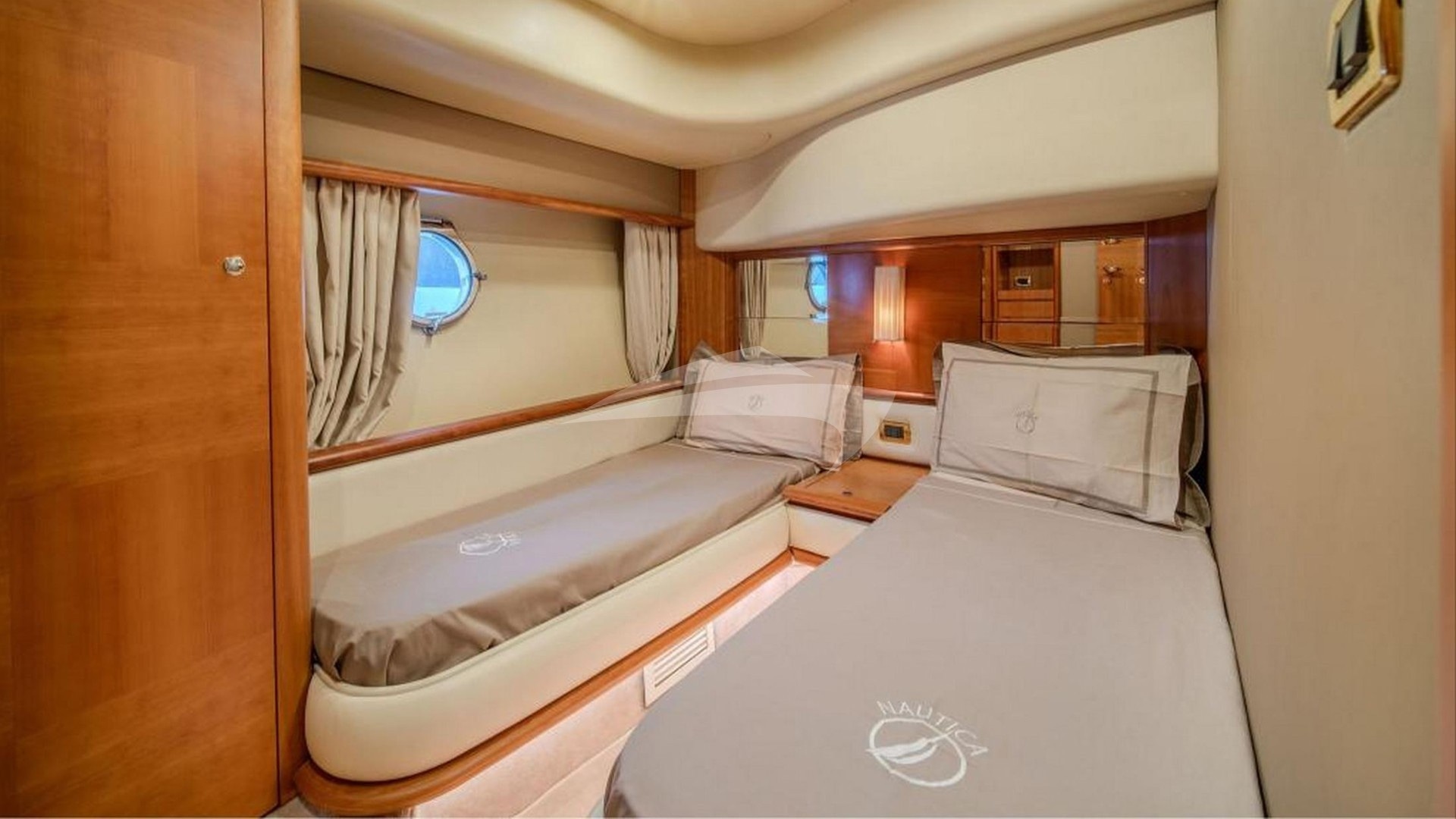 Twin Cabin