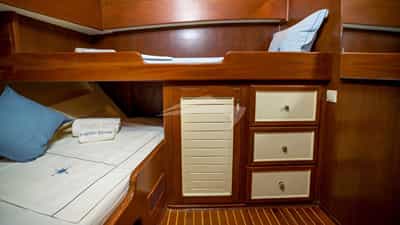 Twin Cabin
