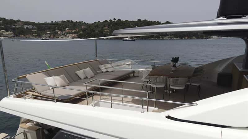 EM3 27m motor yacht charter, photo 2