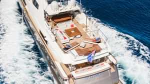 Upper deck