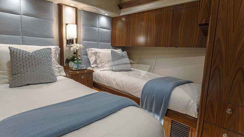 SPECULATOR 92 28m motor yacht charter, photo 8