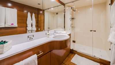 Twin Cabin Bathroom