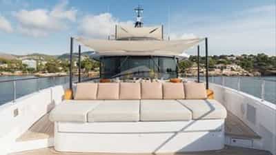 Foredeck Seating