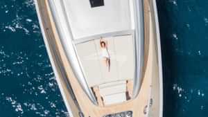 Foredeck seating