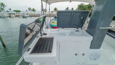 Aft Flybridge Grill and Bar Area