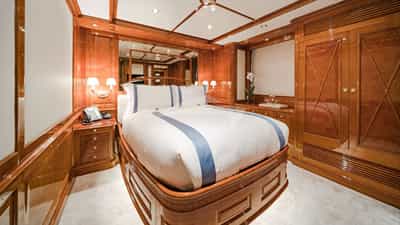 Double Cabin
