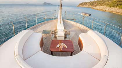 PHOENIX BRONZE 31m sailing yacht charter, photo 11
