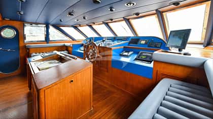 SOMETHING COOL 46m motor yacht charter, photo 10