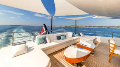 Bridge Deck Aft Seating