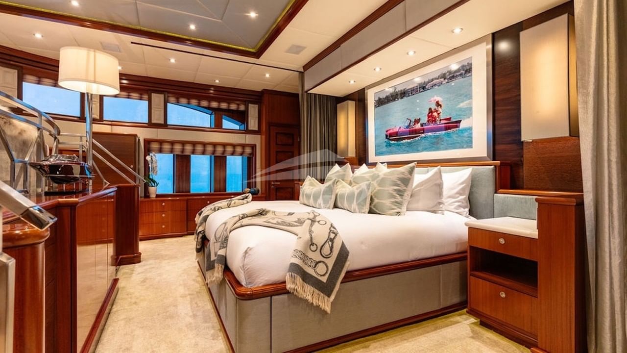 Ocean Club Master Stateroom King facing forward - photo credit Ocean Air Media