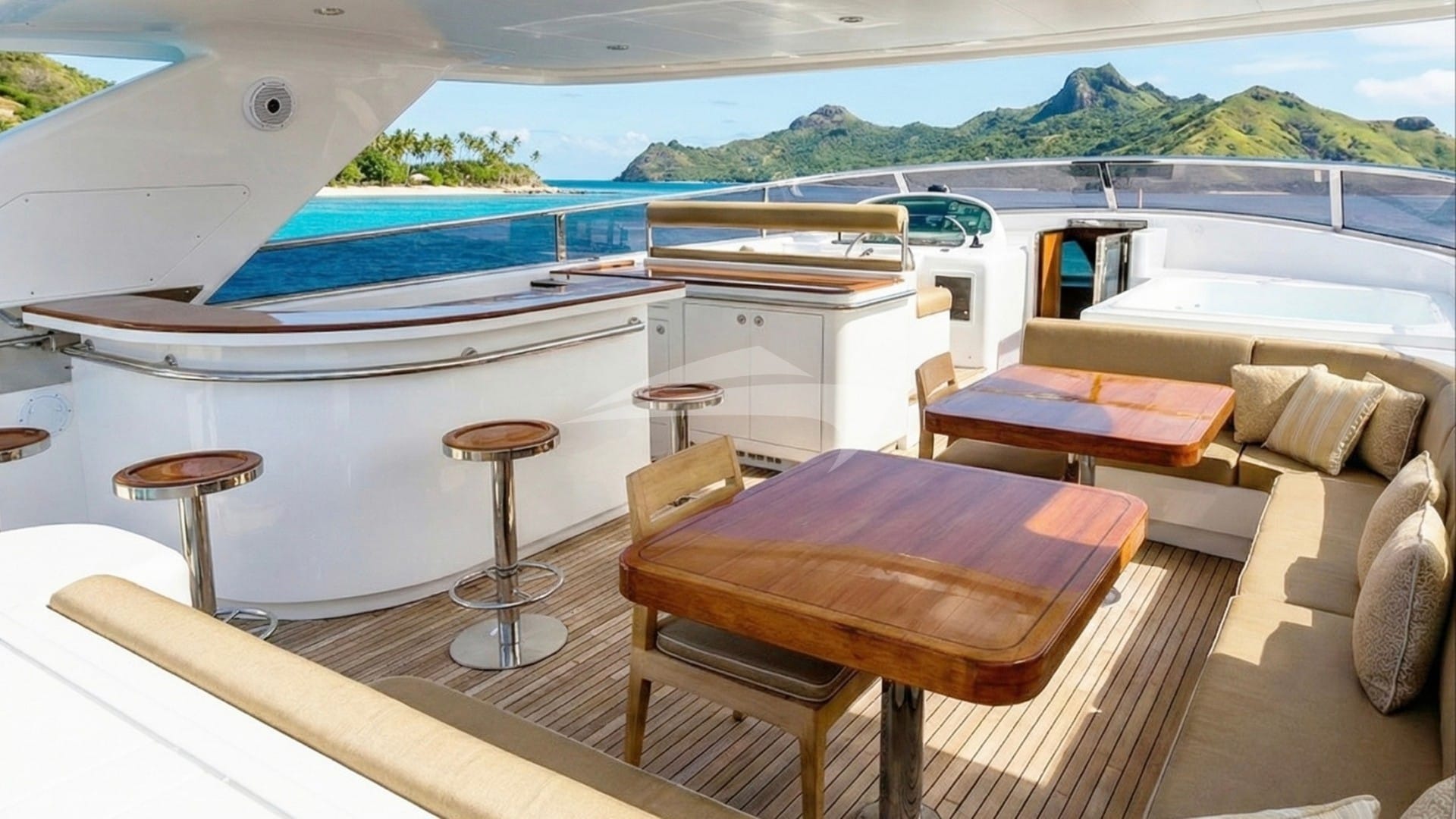 Flybridge Bar Dining