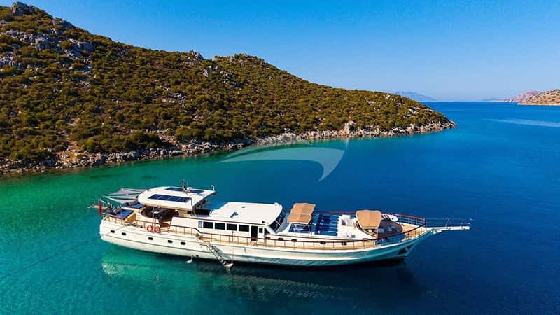 ALWAYS SMILE 33m motor yacht charter, photo 10