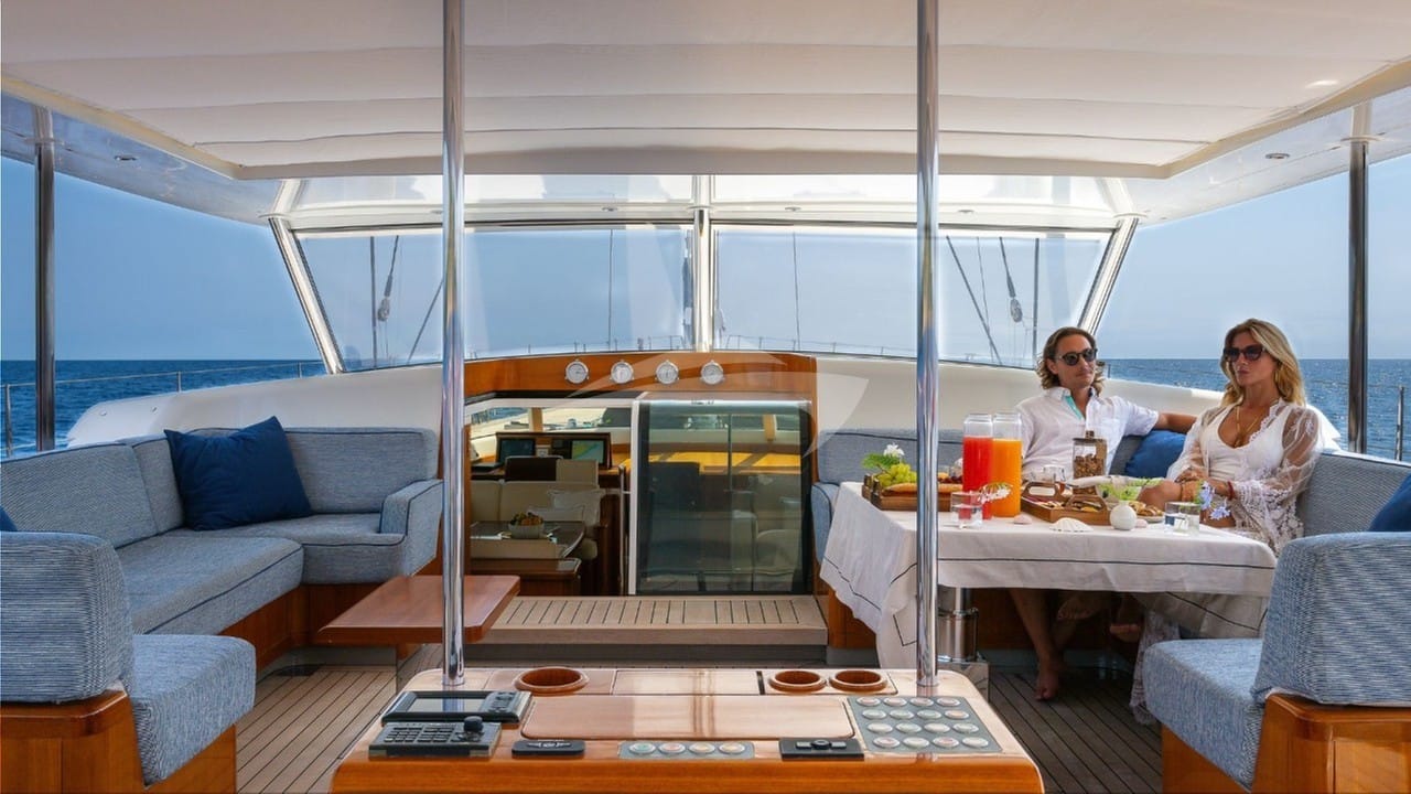 bgyb_charter_swan105_selena_new_photos8