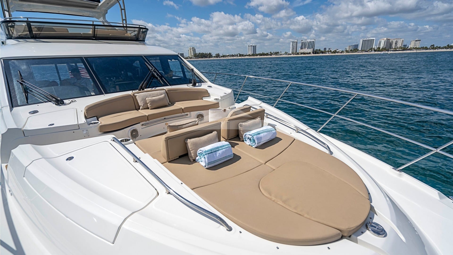 Forward BOW sun pads