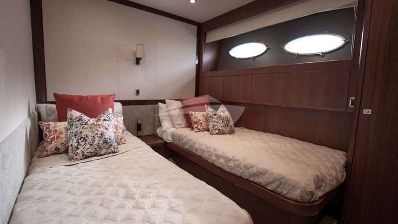 PRAYING FOR OVERTIME 26m motor yacht charter, photo 7
