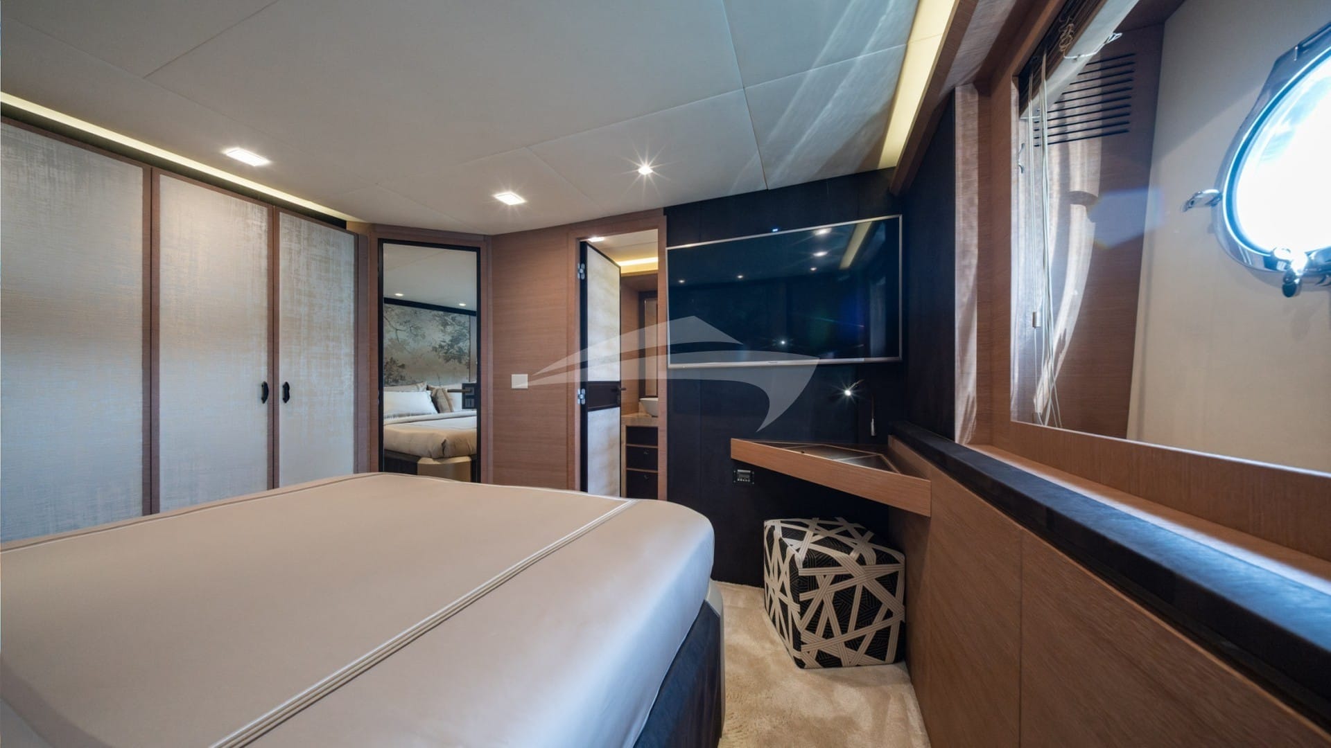 Double stateroom with 42" Smart TV