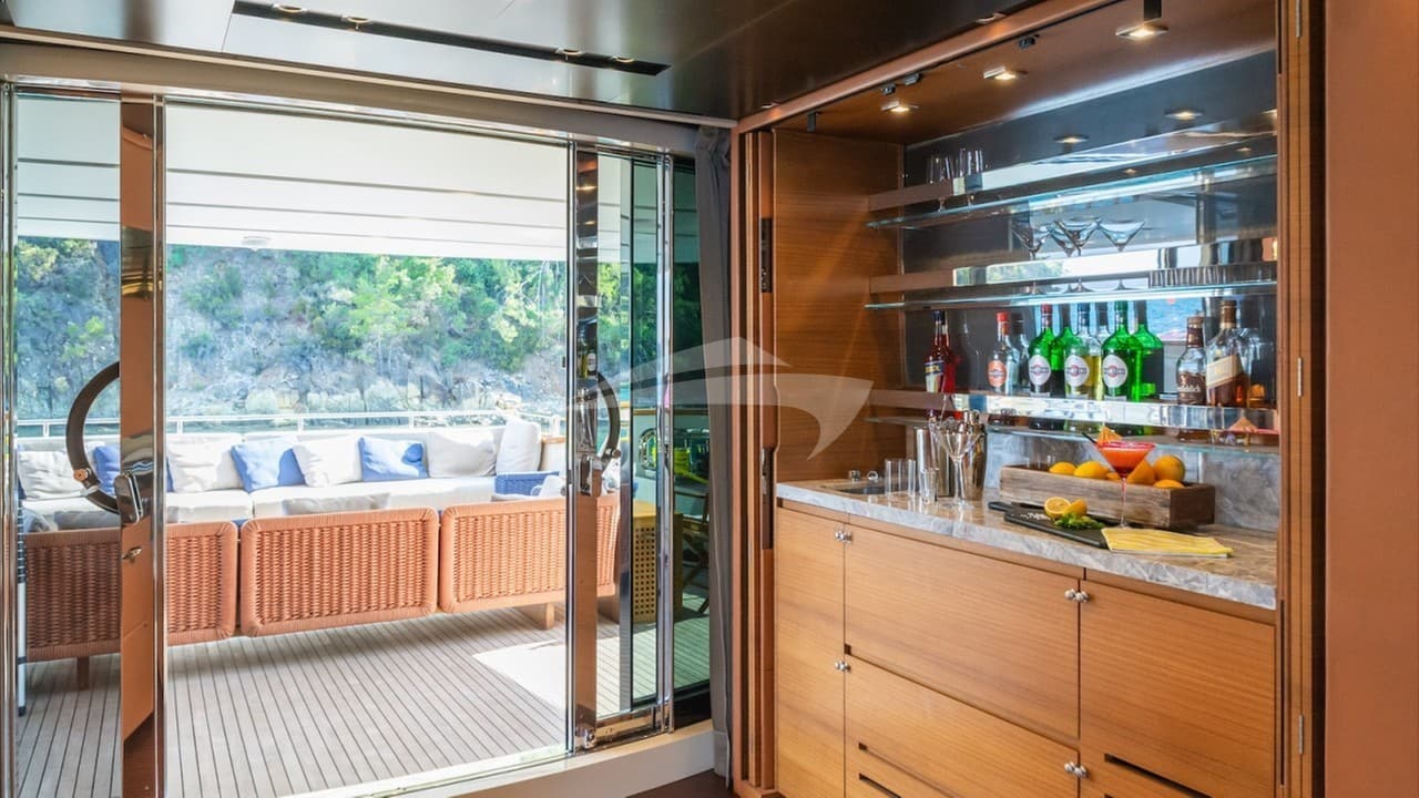 TAKARA ONE, photo from the yacht portfolio 21