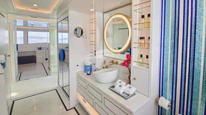 CORAL OCEAN 73m motor yacht charter, photo 10