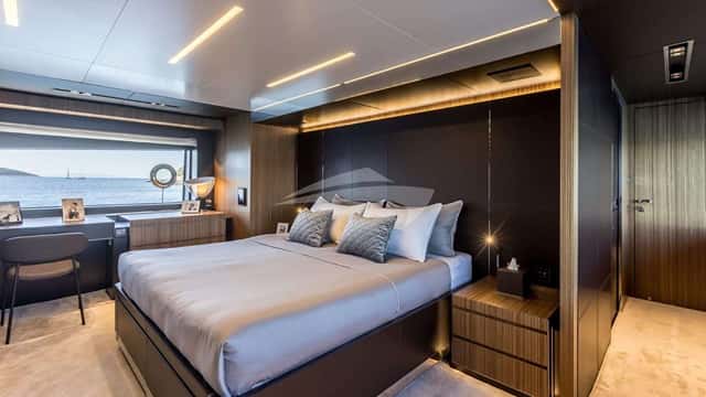 YOYITA II yacht charter photo 5