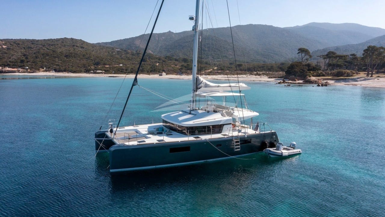 VIGILANT2 at anchor - stef-bravin