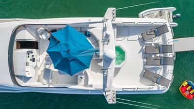 Flybridge aerial