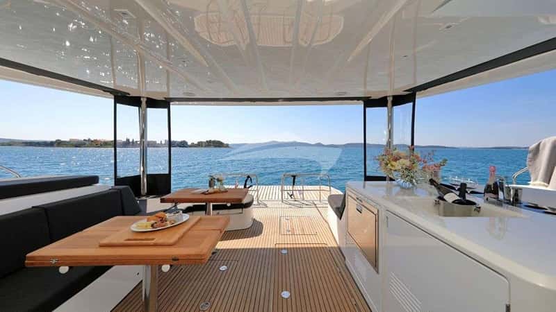 CHAMPAGNE PLEASE 17m sailing yacht charter, photo 4