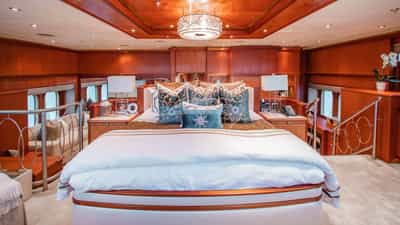 Main Deck | Primary Stateroom