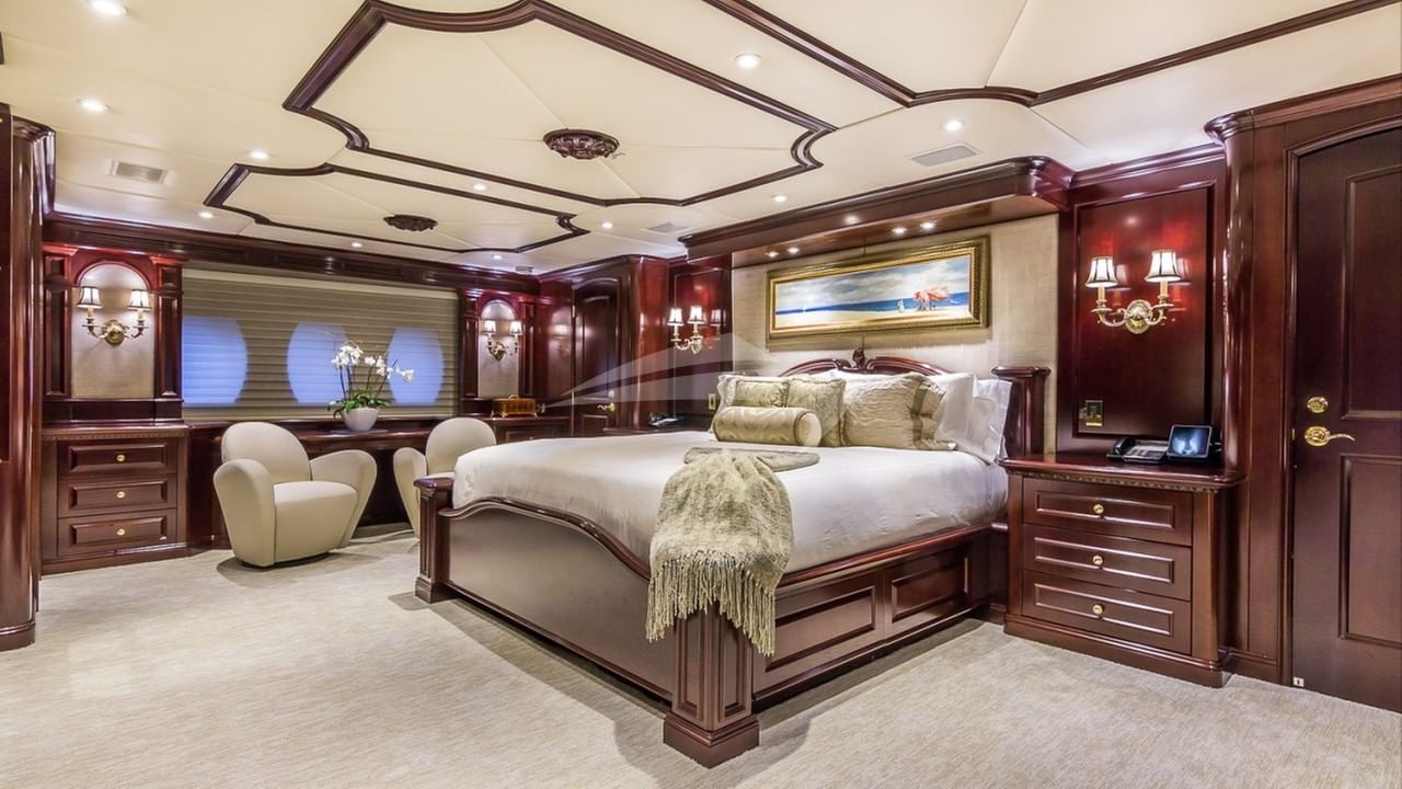FULL WIDTH MASTER STATEROOM