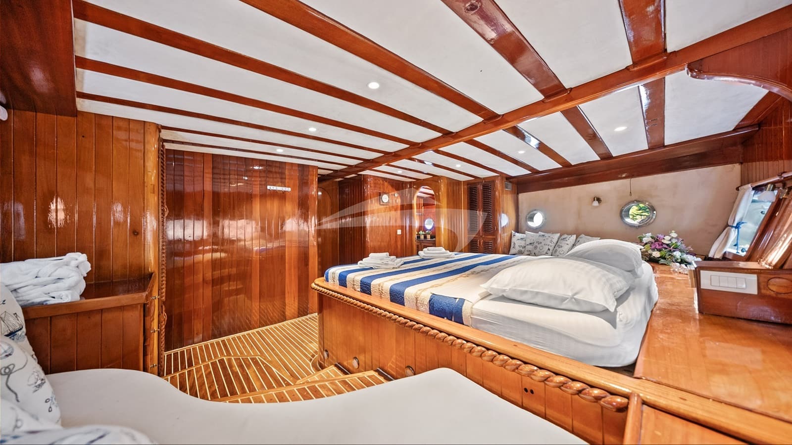 ELEGANZA, photo from the yacht portfolio 22