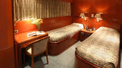 Twin Cabin