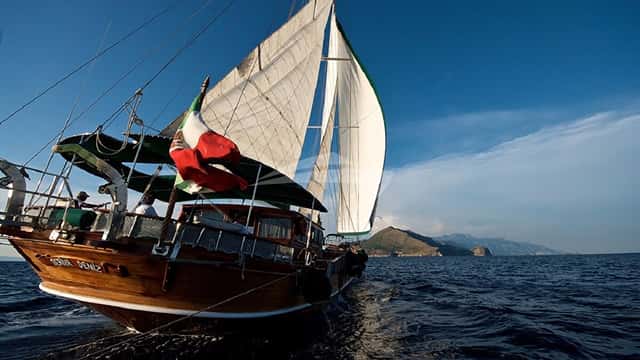DERIYA DENIZ yacht charter photo 2