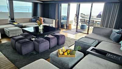 SALON AFT VIEW