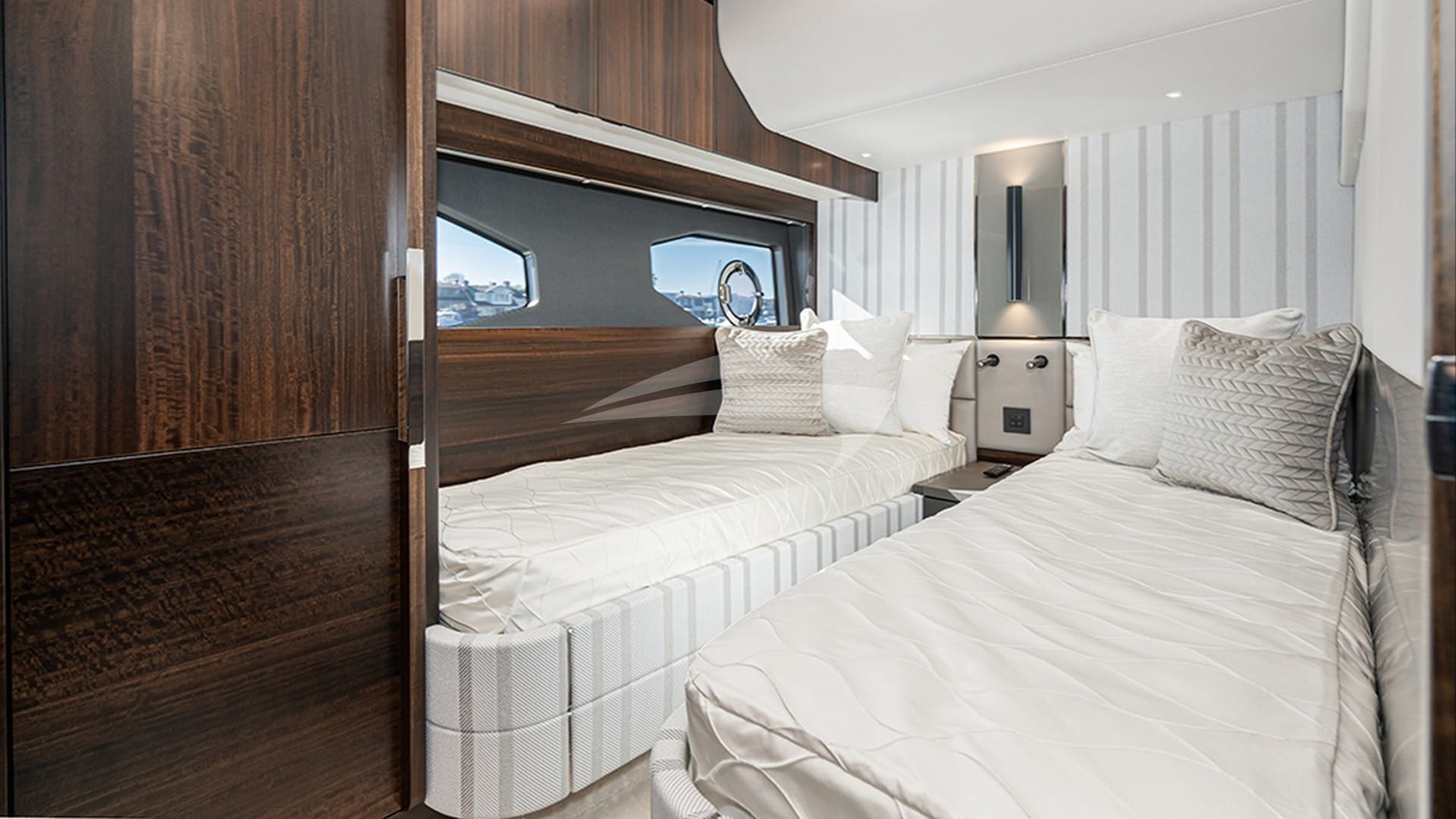 Twin Cabin