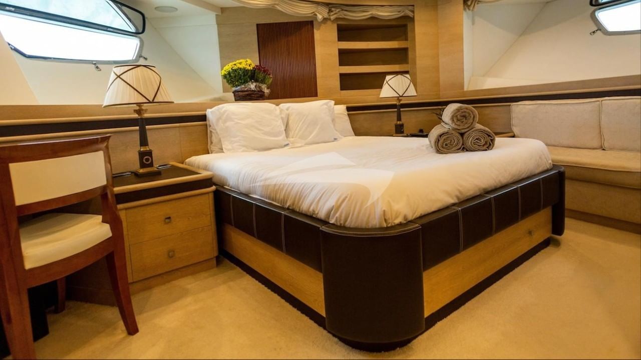 Double Cabin