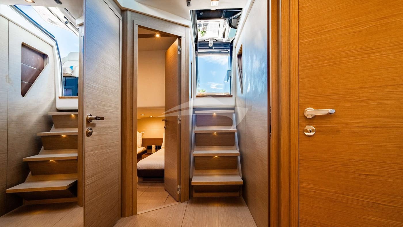 FULL POP, photo from the yacht portfolio