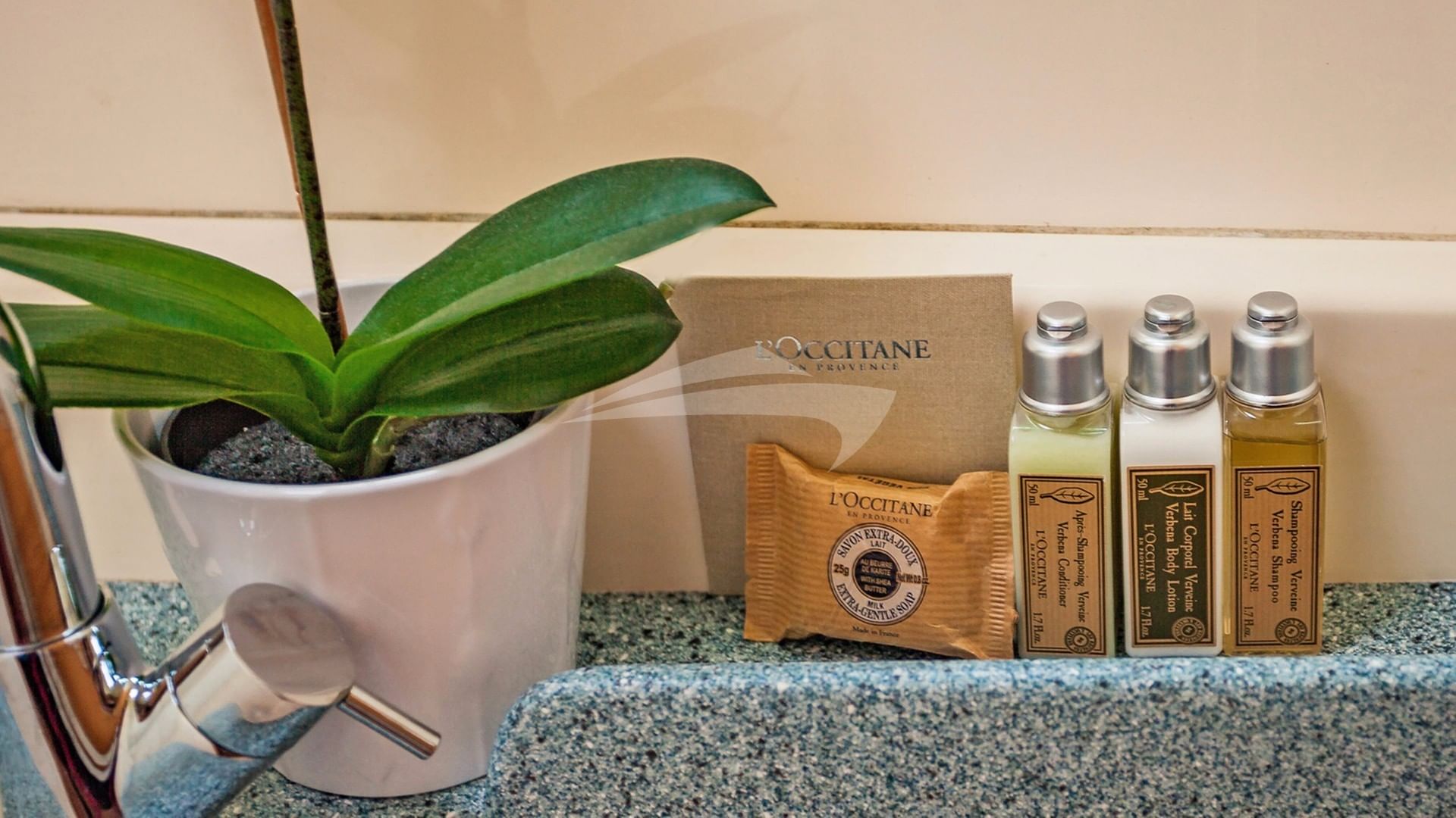 L'Occitane Bath Amenities