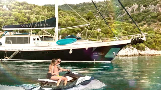 VIVA SHIRA 29m motor yacht for charter