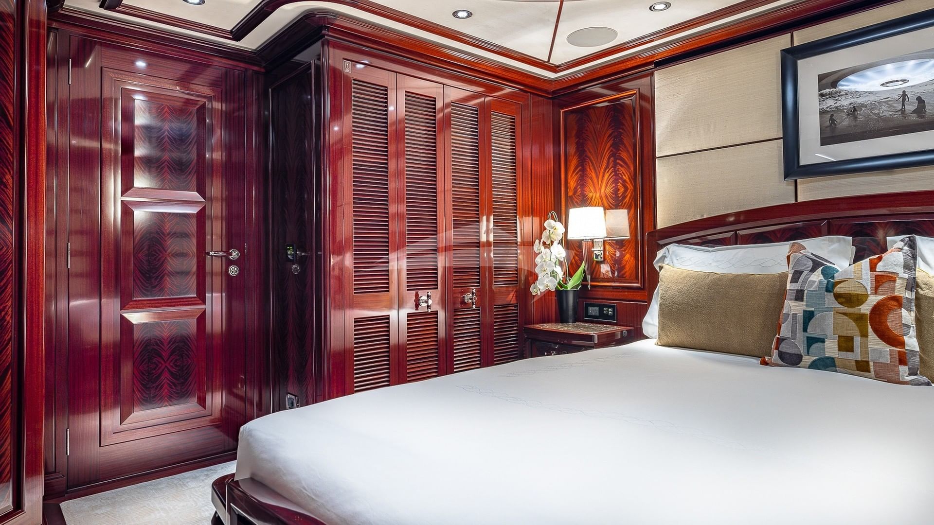 Rock.It King Guest Suite